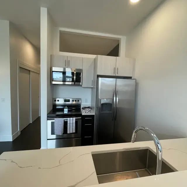 550 Ultra Lofts - Apartment - 4