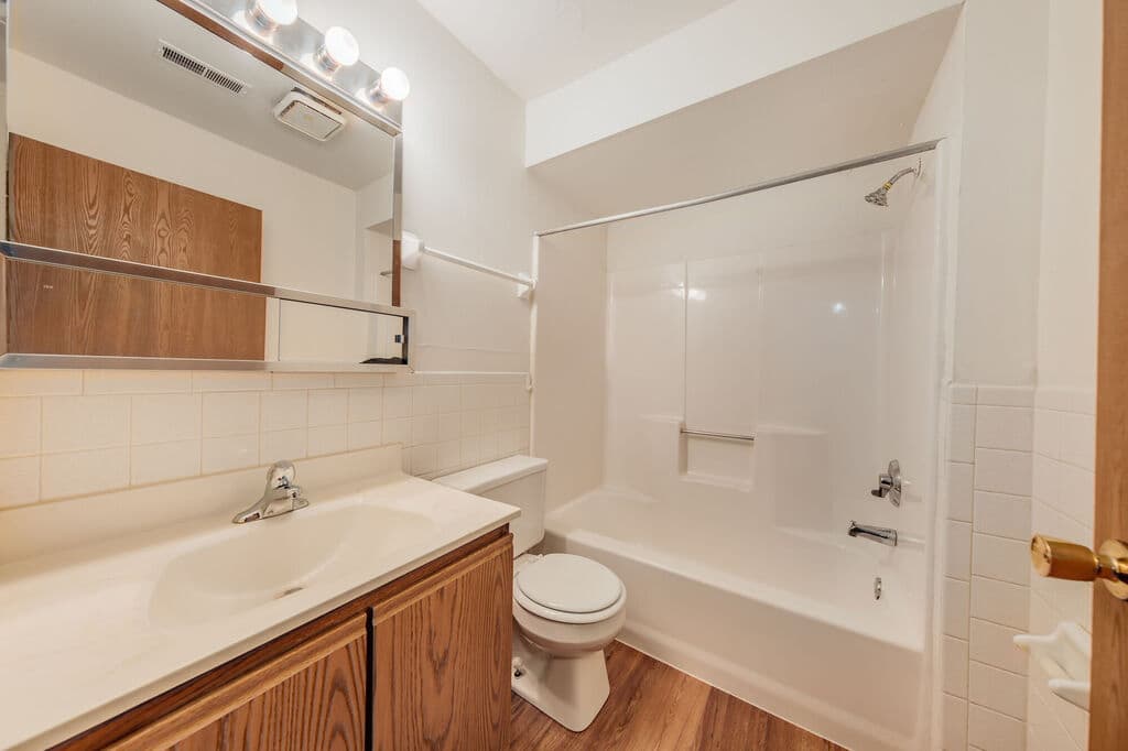 Atrium Apartments - Apartment - 9