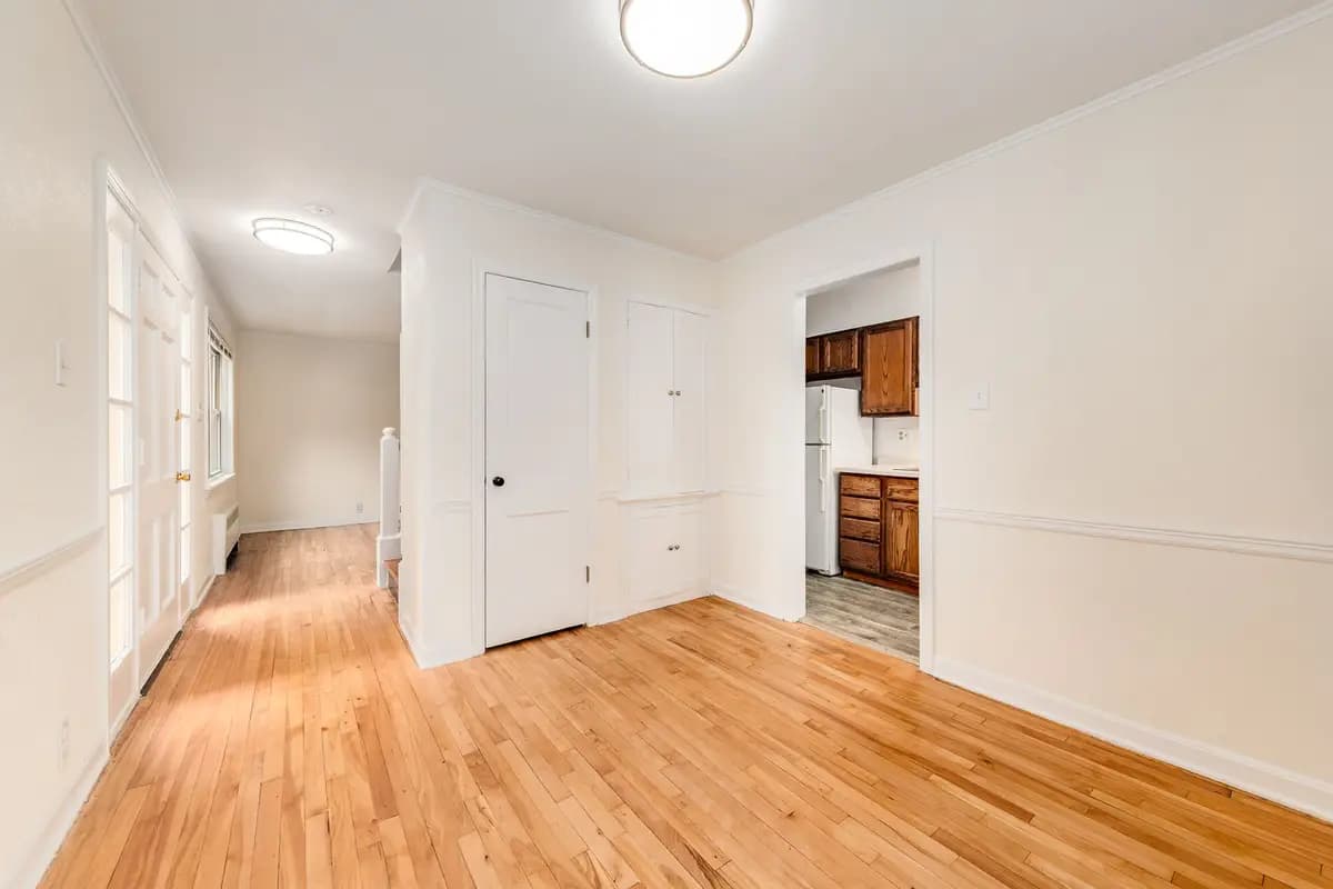 undefined apartments for rent - image - imgi_149_174229390.jpg - 1