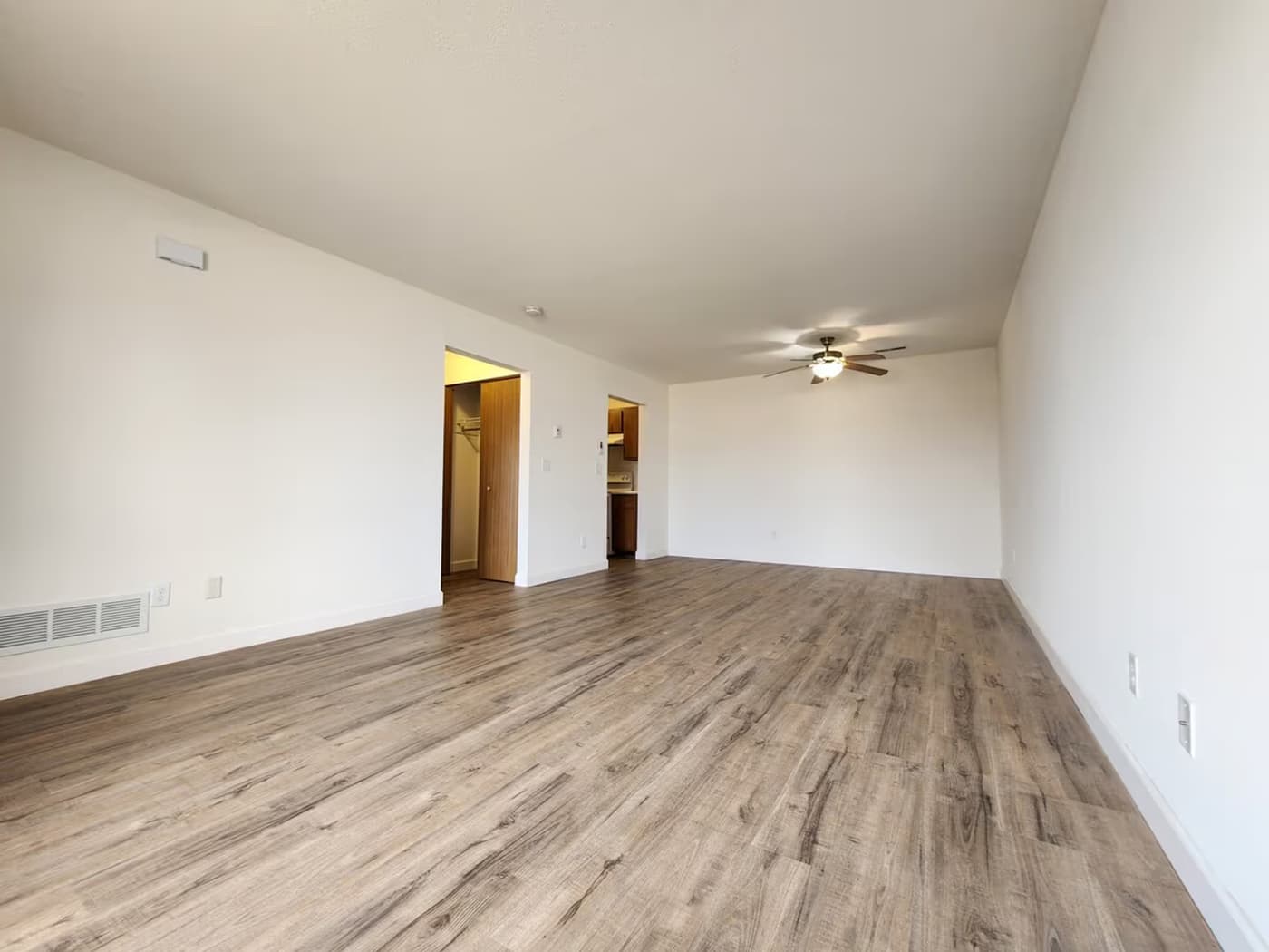 undefined apartments for rent - image - original.jpg_42.avif - 0