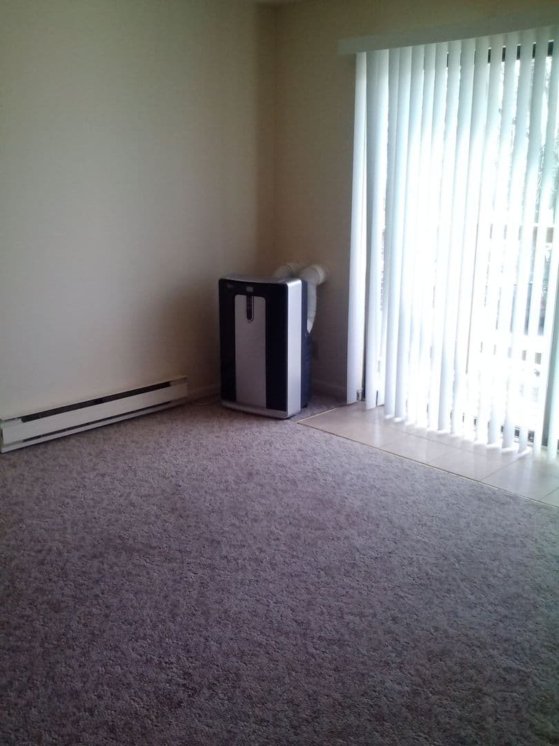 undefined apartments for rent - image - large (19).jpg - 2