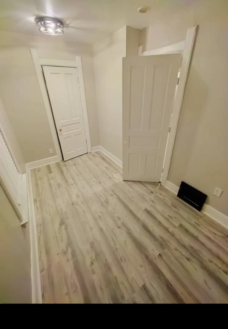 2229 N 40th St - Apartment - 5