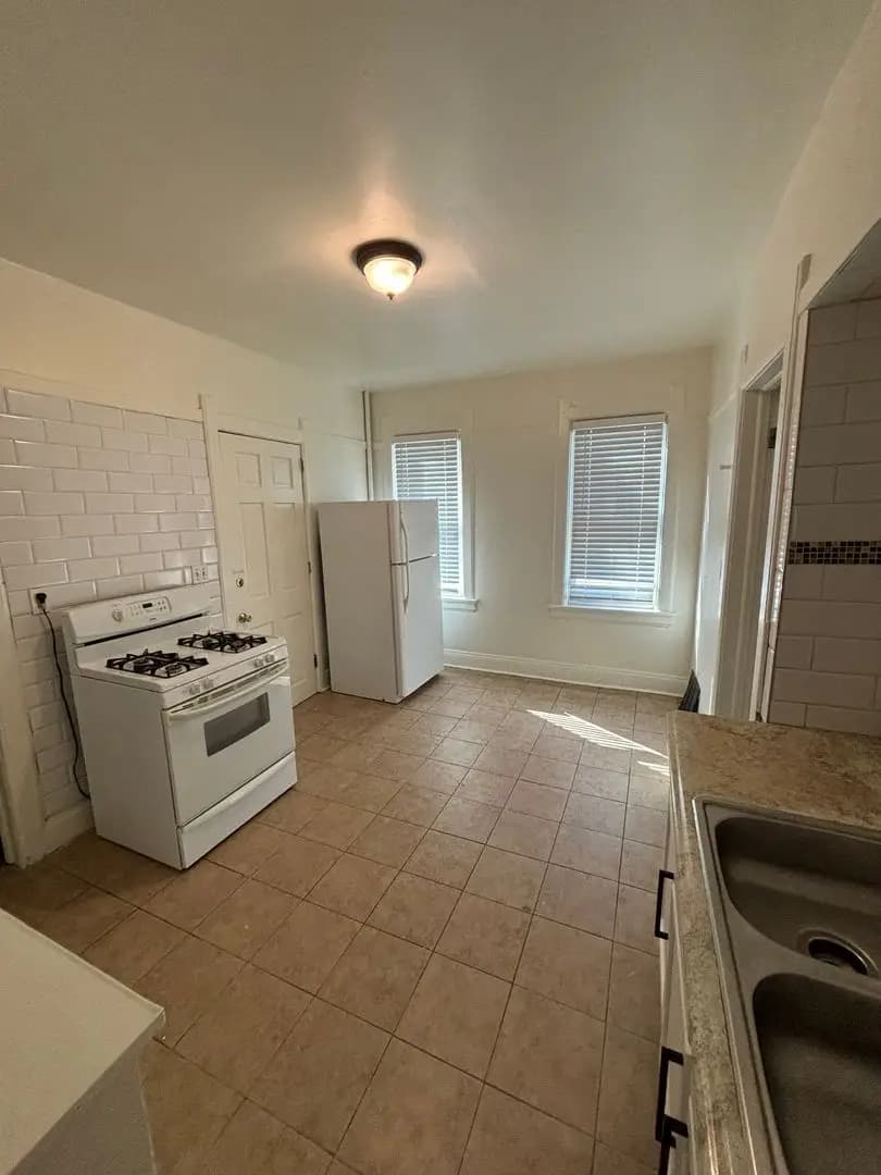 2229 N 40th St - Apartment - 19