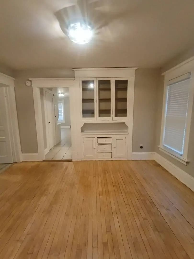 2229 N 40th St - Apartment - 6