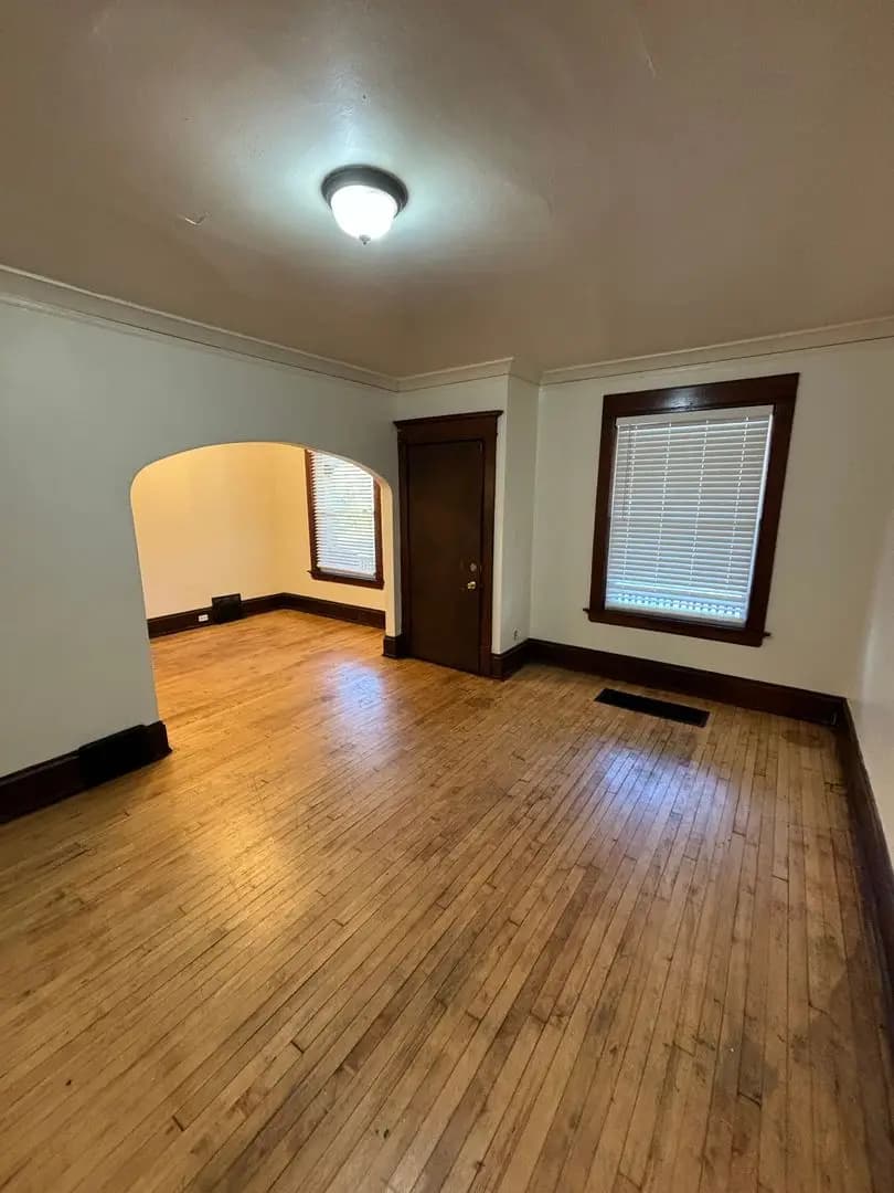 2229 N 40th St - Apartment - 10