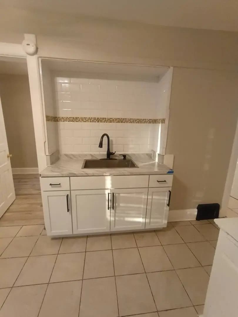 2229 N 40th St - Apartment - 23