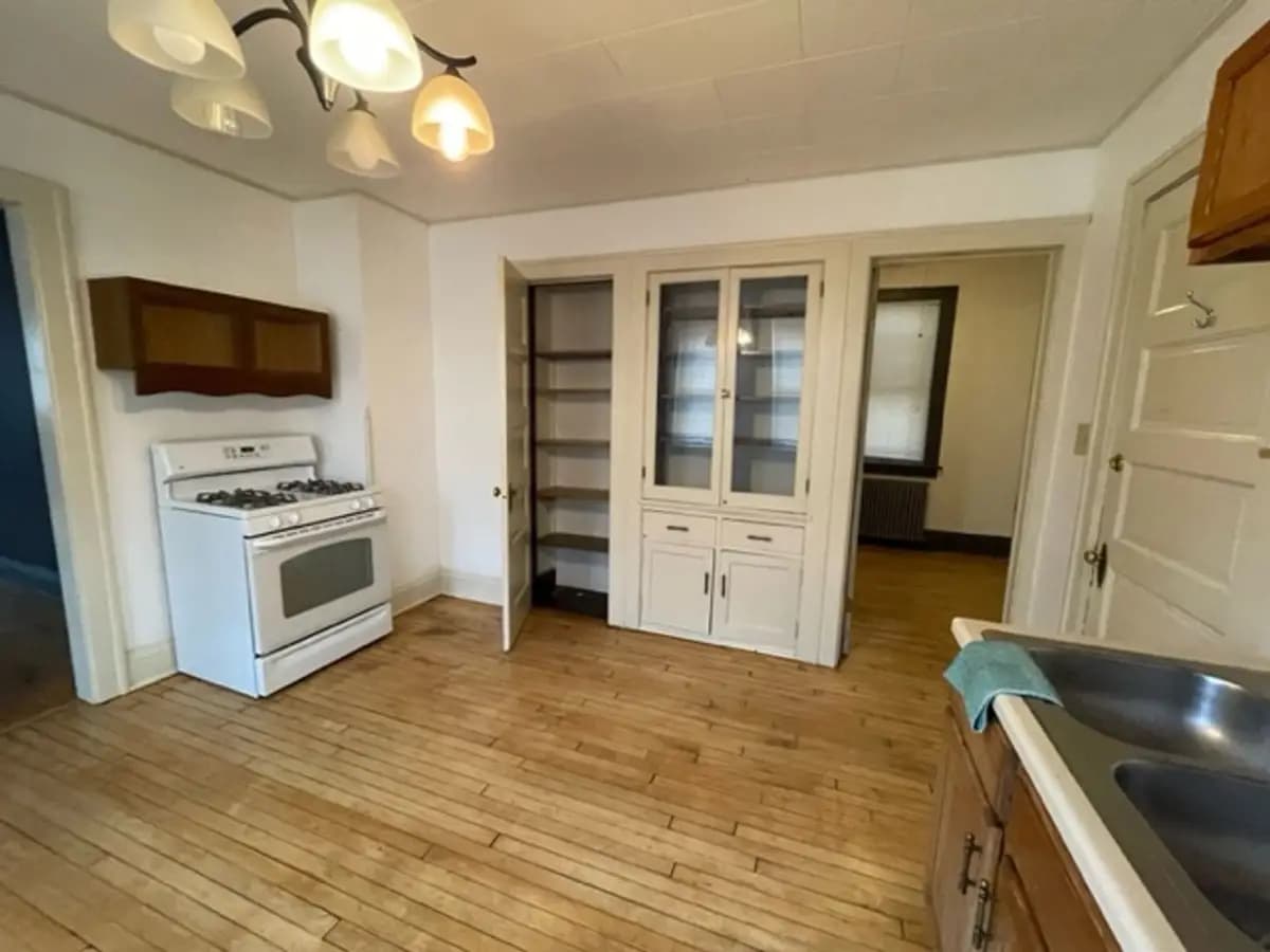 undefined apartments for rent - image - large (2).jpeg - 0