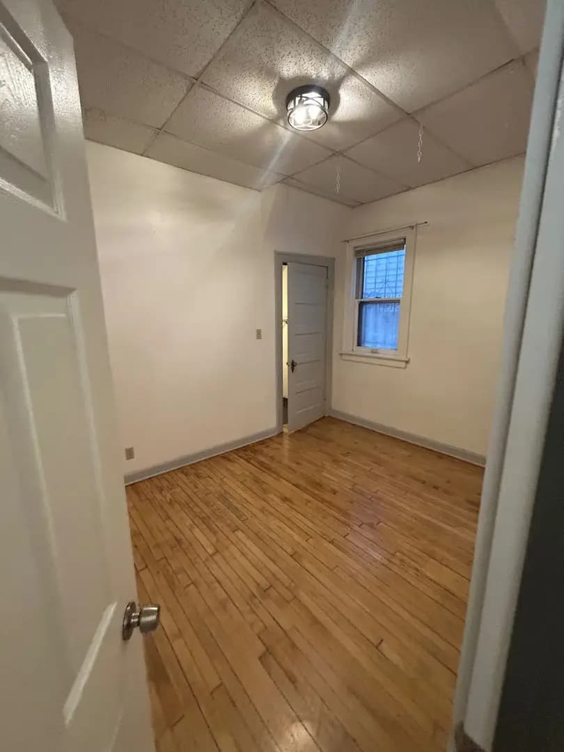 undefined apartments for rent - image - large (5).jpeg - 3