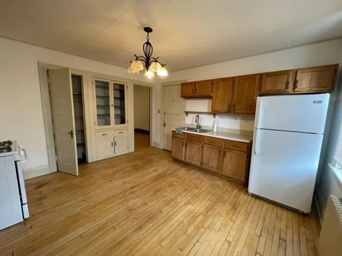 undefined apartments for rent - image - large.jpeg - 1