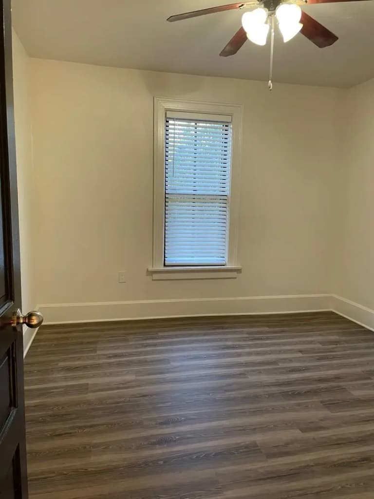 undefined apartments for rent - image - large (10).jpg