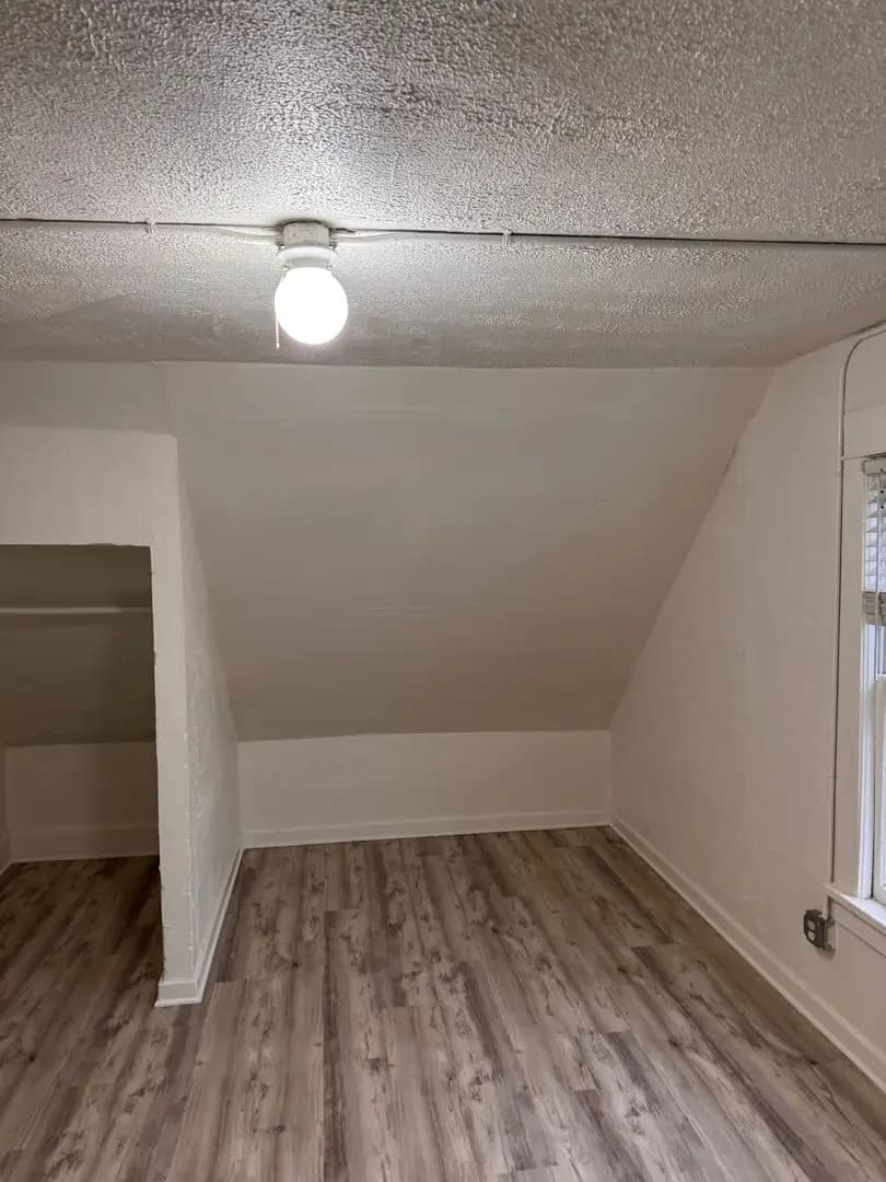 undefined apartments for rent - image - large (2).jpeg - 2