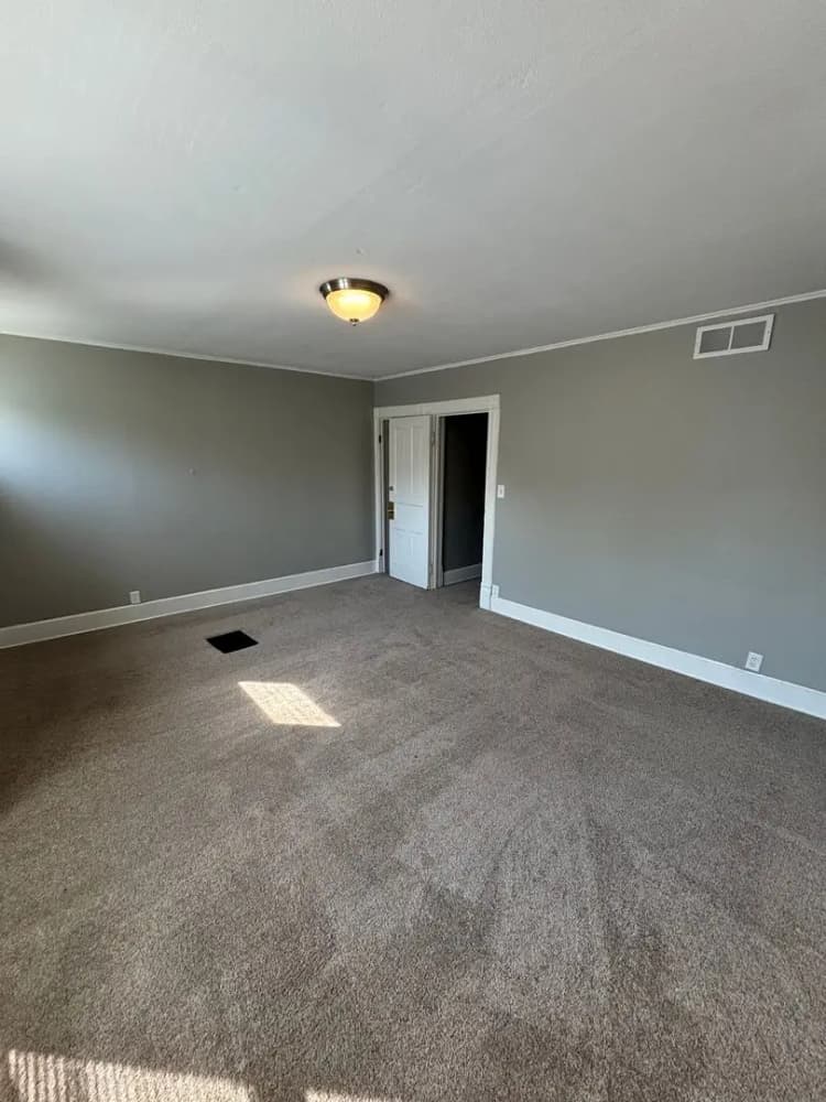 undefined apartments for rent - image - large (10).jpeg