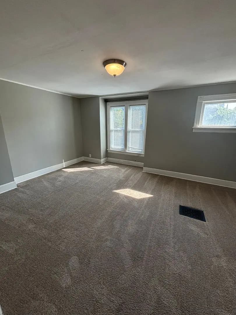 undefined apartments for rent - image - large (11).jpeg - 1