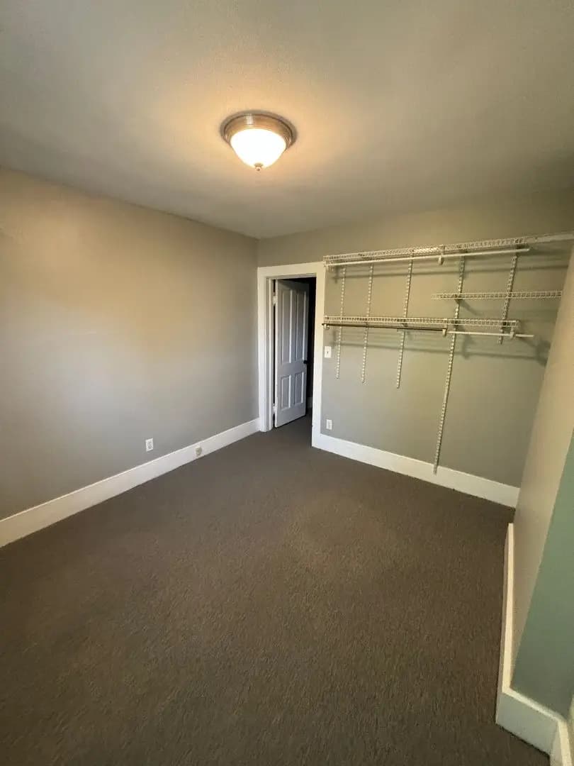 undefined apartments for rent - image - large (13).jpeg - 3