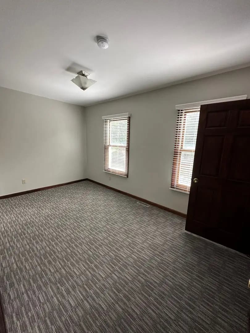 undefined apartments for rent - image - large (12).jpeg - 3