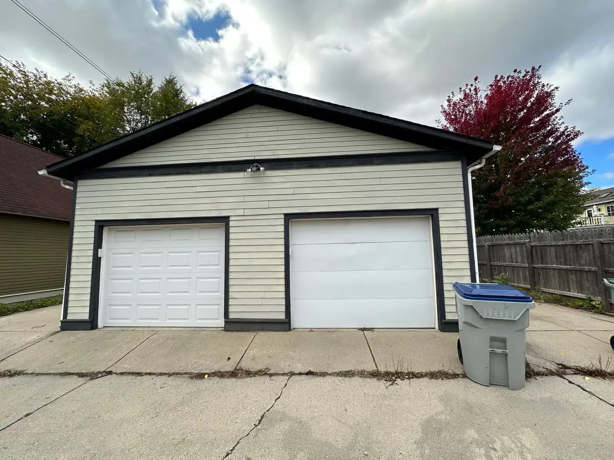 2024 N 2nd St - Apartment - 32