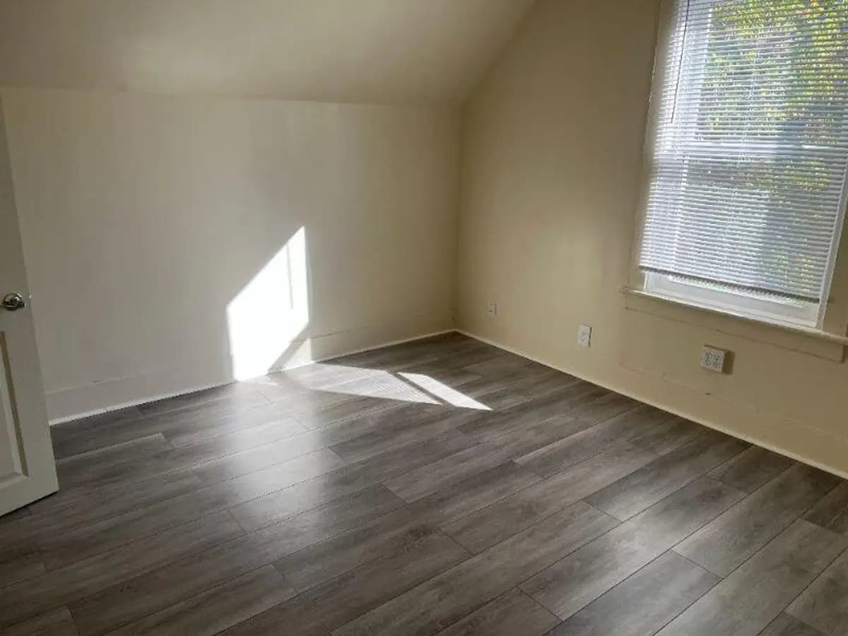 undefined apartments for rent - image - large (3).jpeg - 1