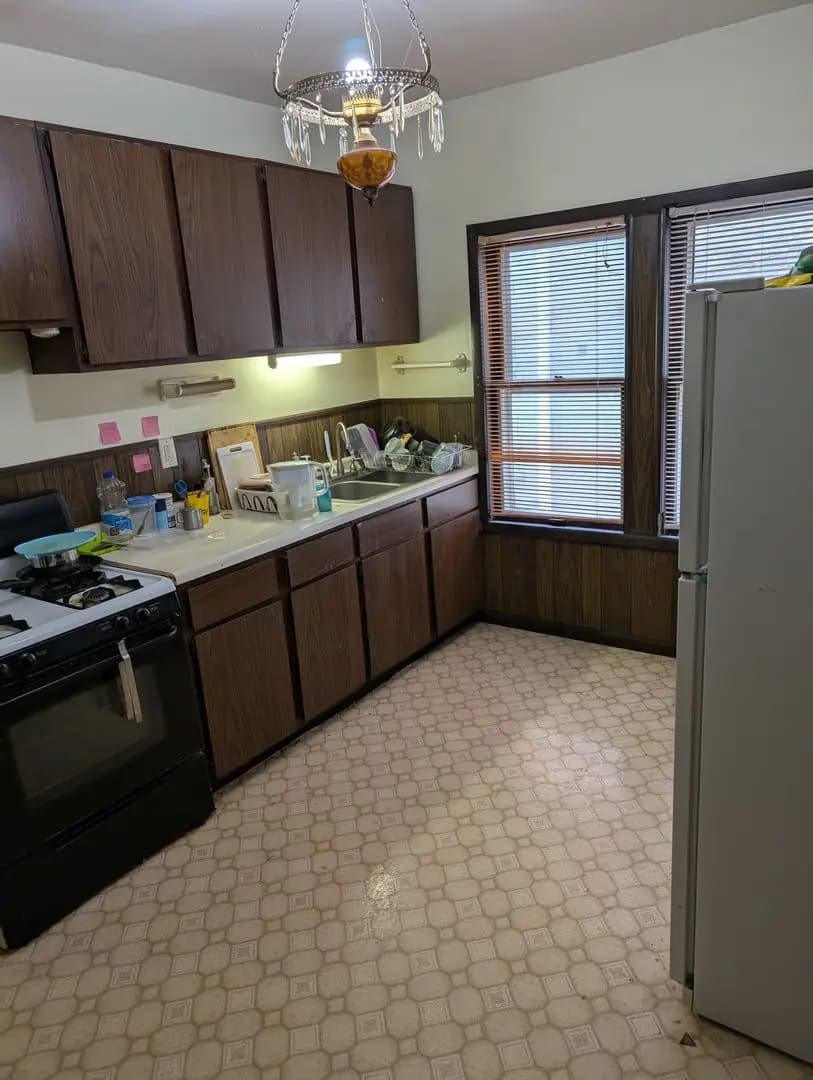 undefined apartments for rent - image - large (3).jpg - 2