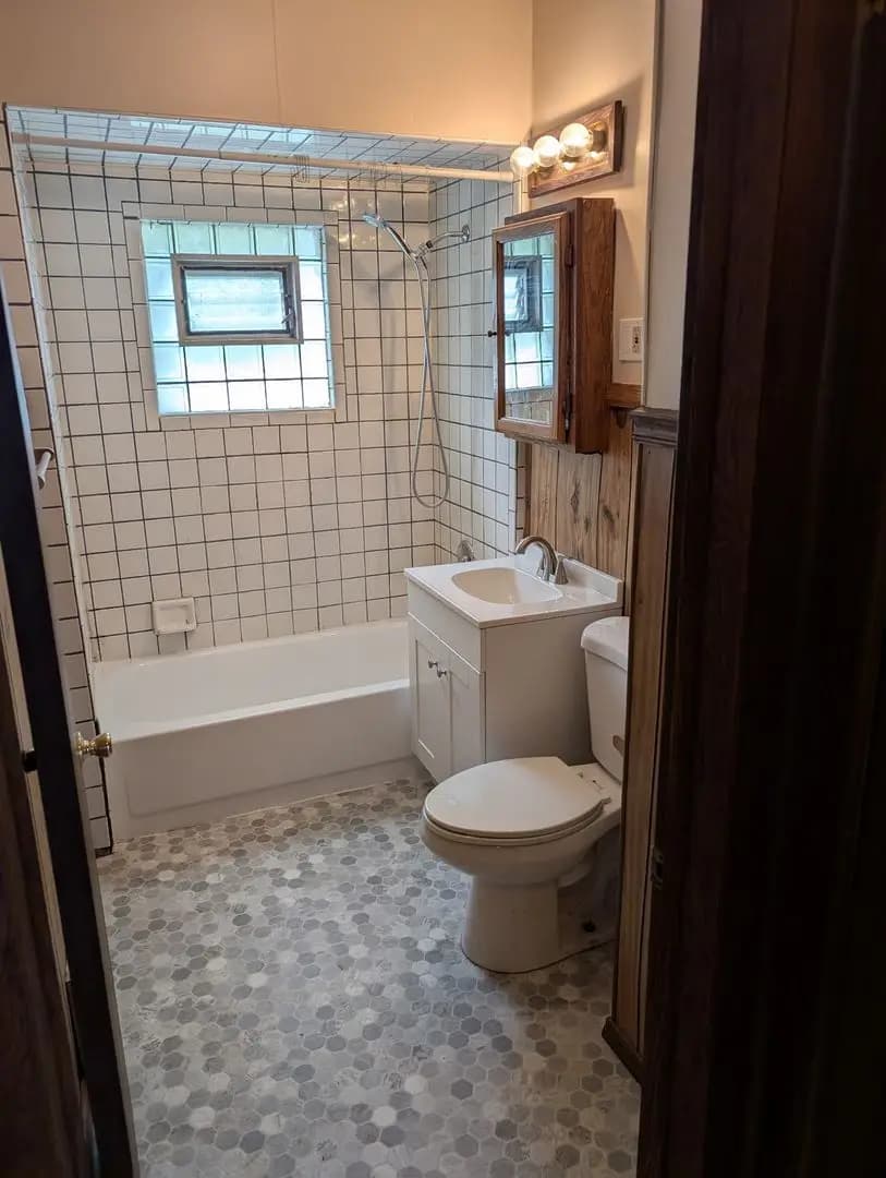 undefined apartments for rent - image - large (8).jpg - 3