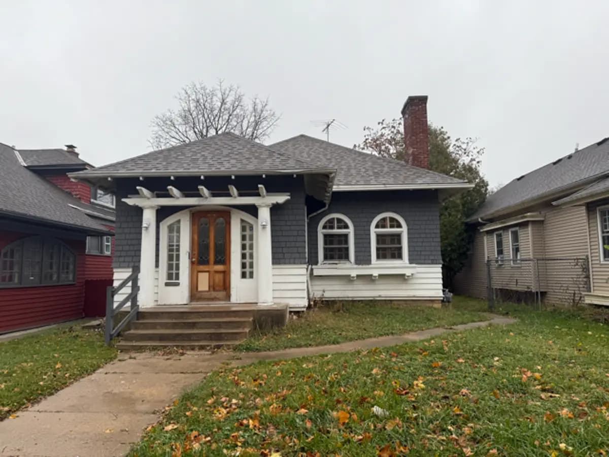 undefined apartments for rent - image - large (22).png