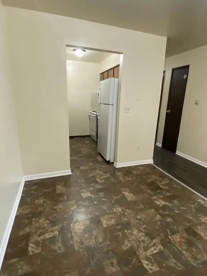 undefined apartments for rent - image - large (4).jpeg - 3