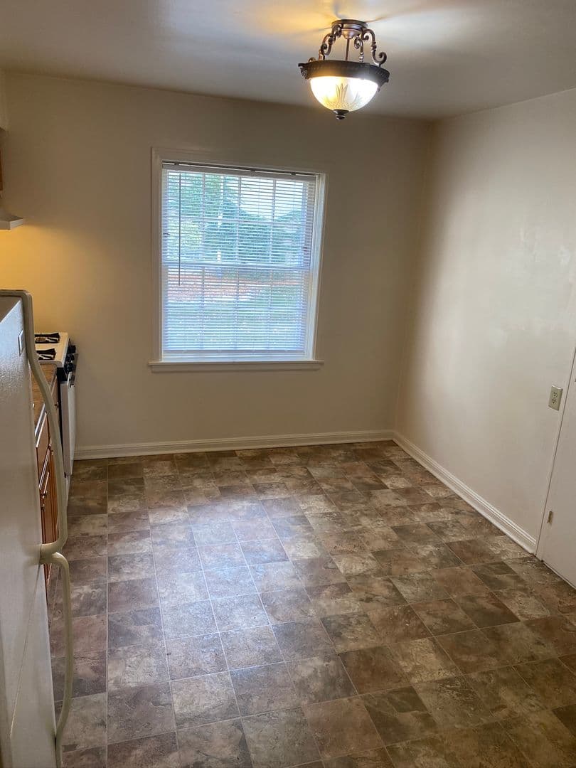 undefined apartments for rent - image - large (3).jpeg - 2