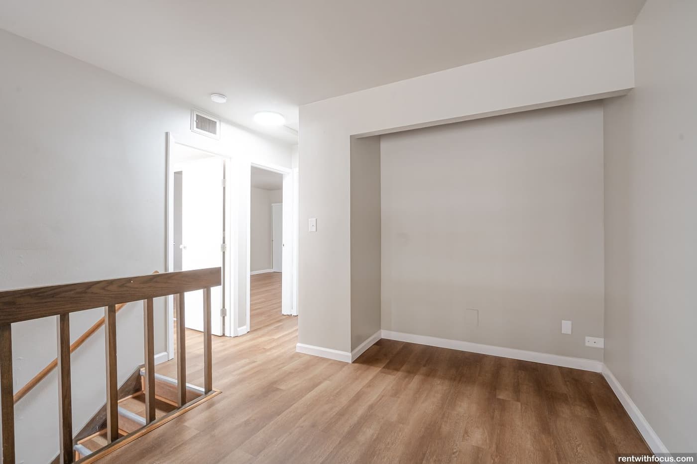 undefined apartments for rent - image - large (7).jpg - 2