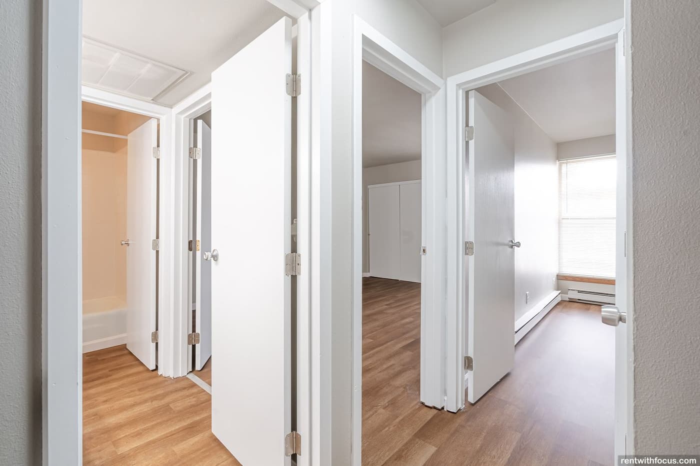 undefined apartments for rent - image - large (8).jpg - 3