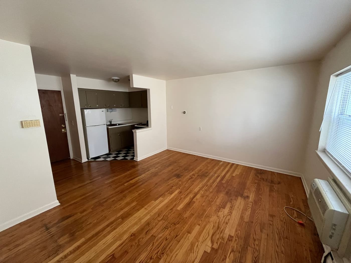 undefined apartments for rent - image - large.jpeg