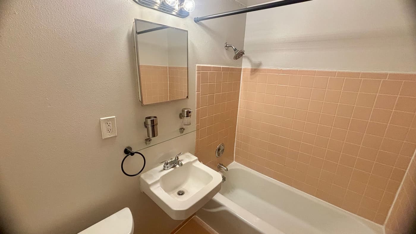 undefined apartments for rent - image - large (5).jpeg - 0