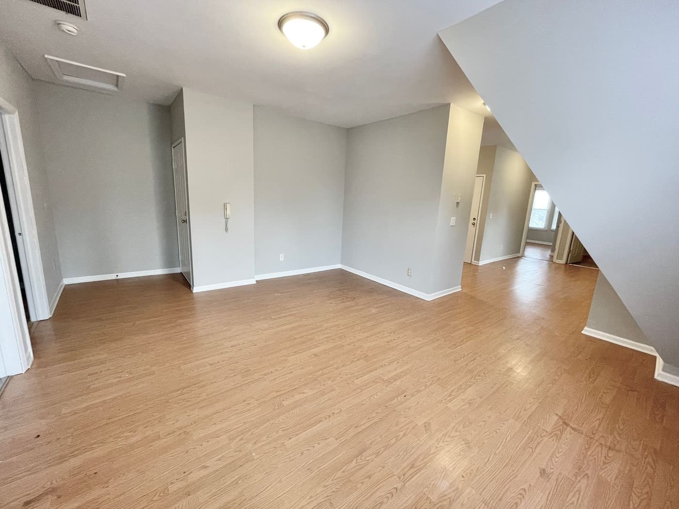 undefined apartments for rent - image - large (12).jpg - 0