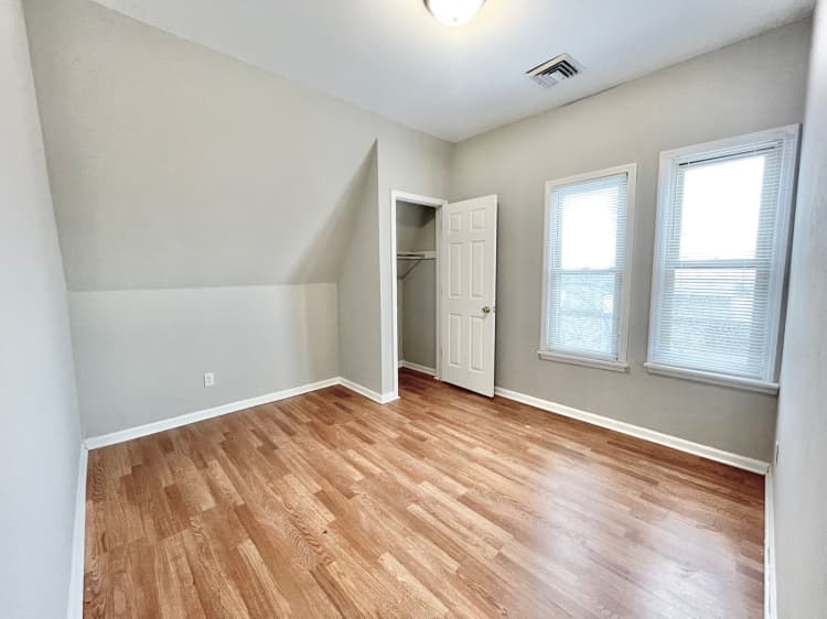 undefined apartments for rent - image - large (14).jpg