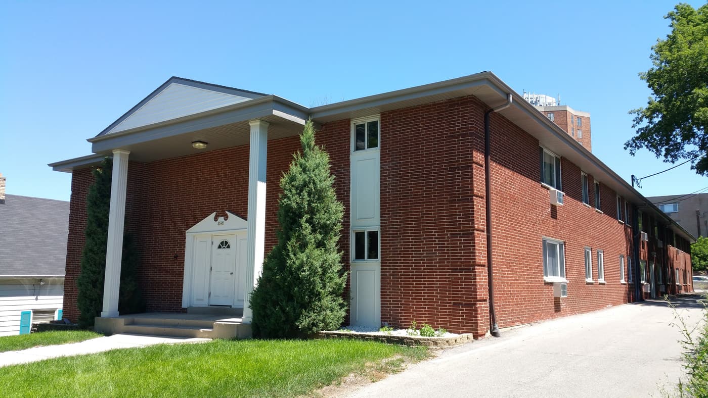 undefined apartments for rent - image - large.jpg