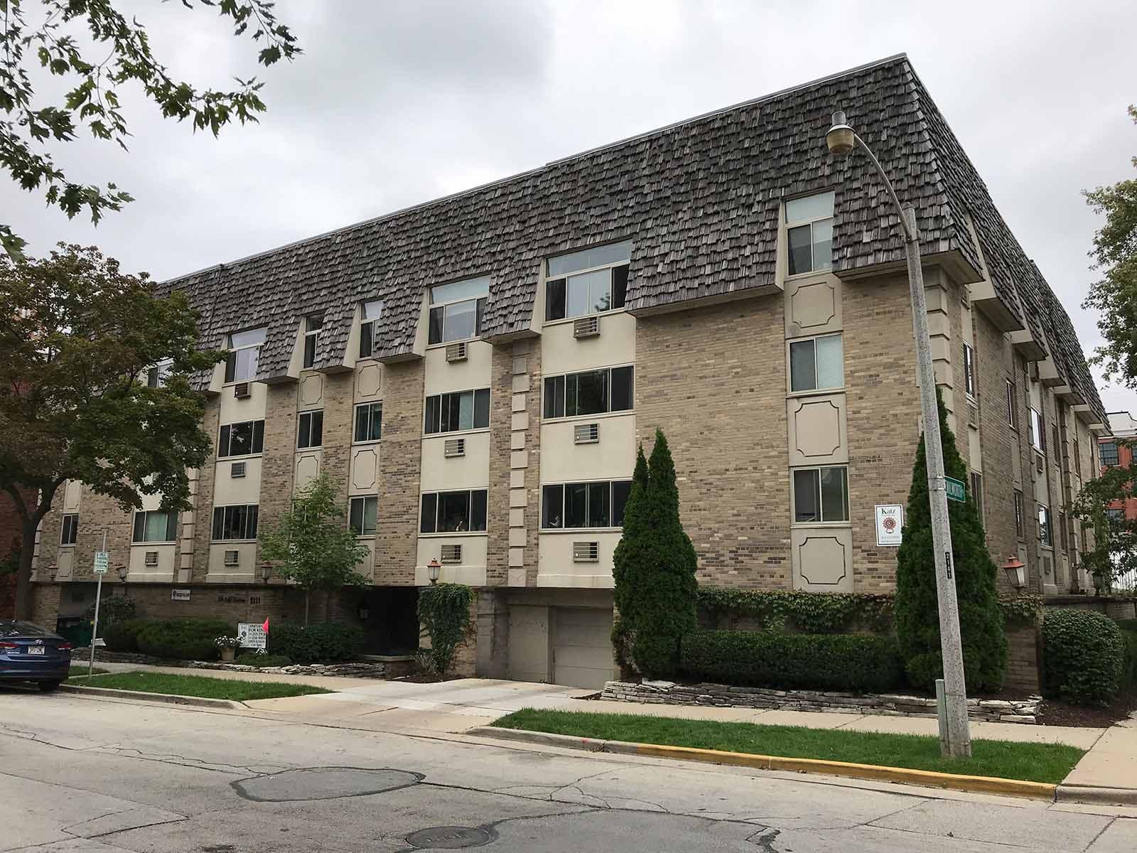 Milwaukee County apartments for rent - Property image - 2131 N. Summit - 2