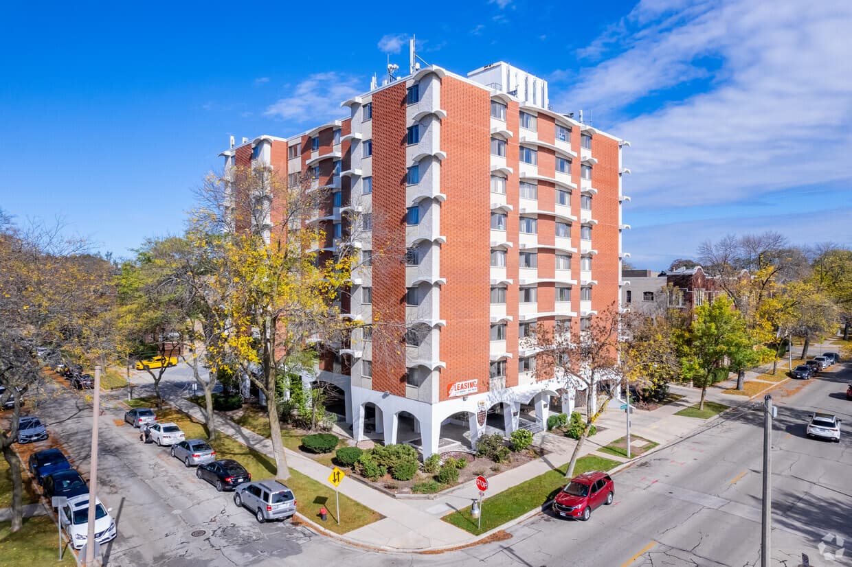 Milwaukee County apartments for rent - Property image - 2400 E. Bradford Avenue - 3
