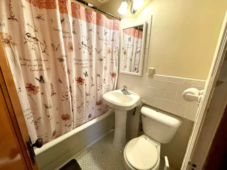 Milwaukee County apartments for rent - image - large (5).jpeg