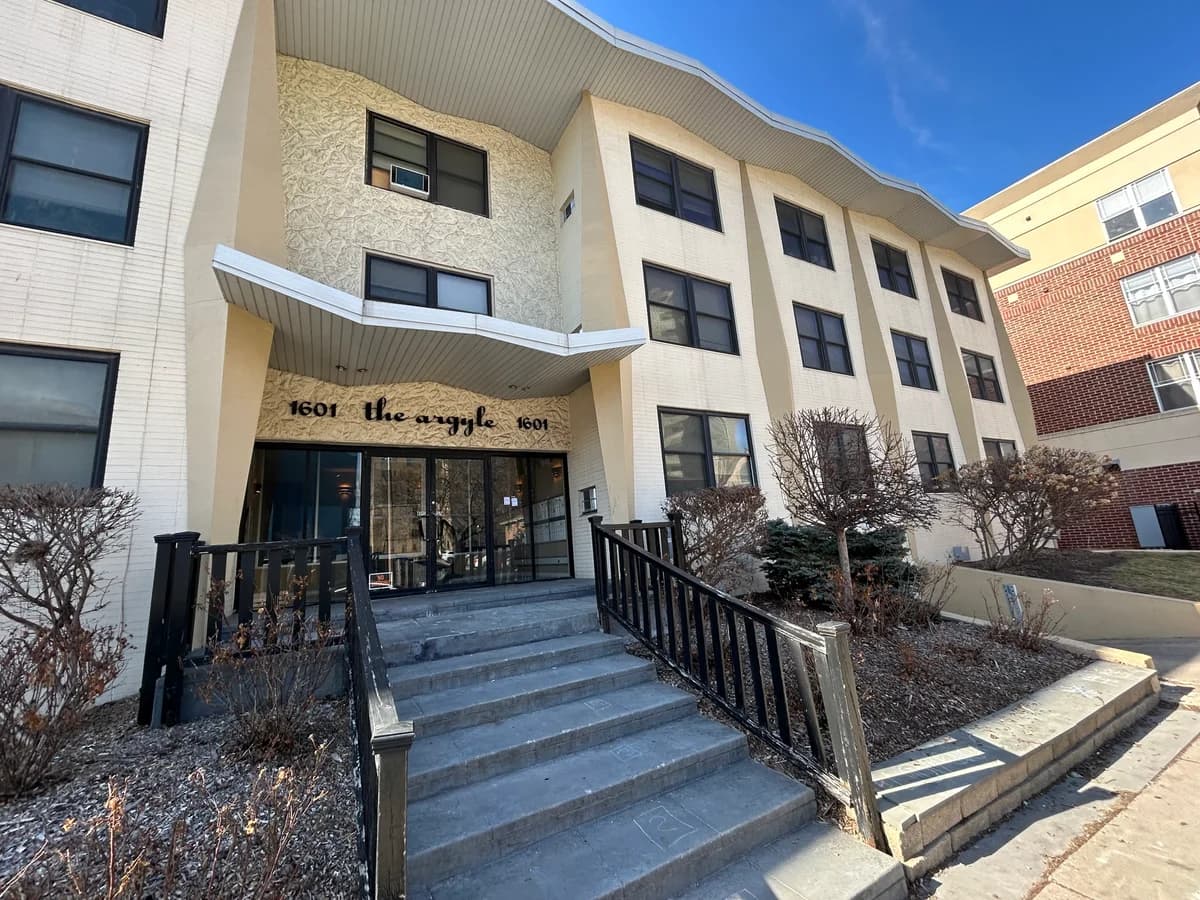 Milwaukee County apartments for rent - image - property-image-1793202591939.jpeg