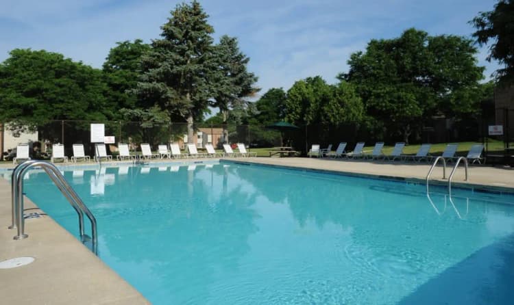 Milwaukee County apartments for rent - image - pool-side-photo-gallery.jpg