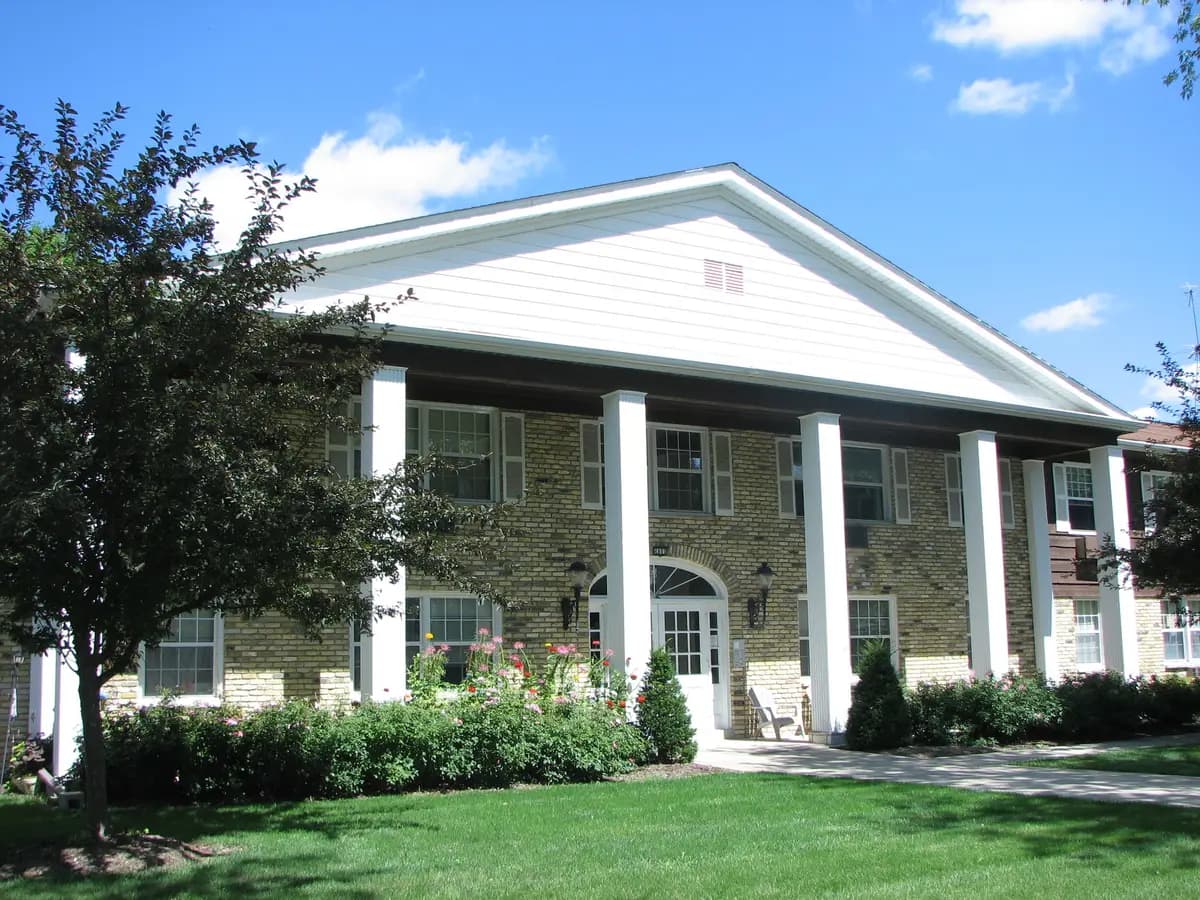 Milwaukee County apartments for rent - Property image - 48 on Cold Spring - 2