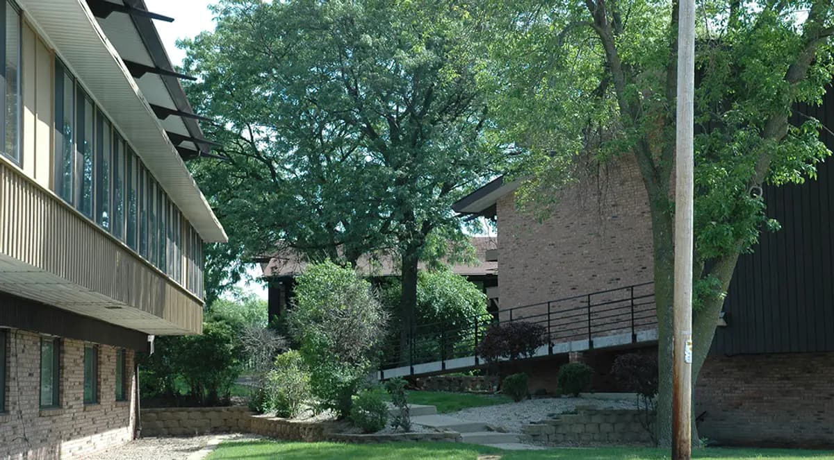 Milwaukee County apartments for rent - Property image - Loomis Hills - 3
