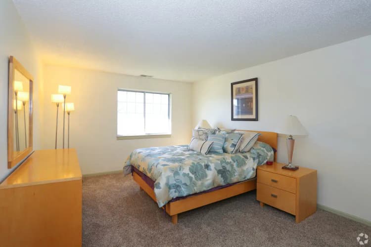 Milwaukee County apartments for rent - image - wood-creek-apartments-oak-creek-wi-bedroom (1).jpg
