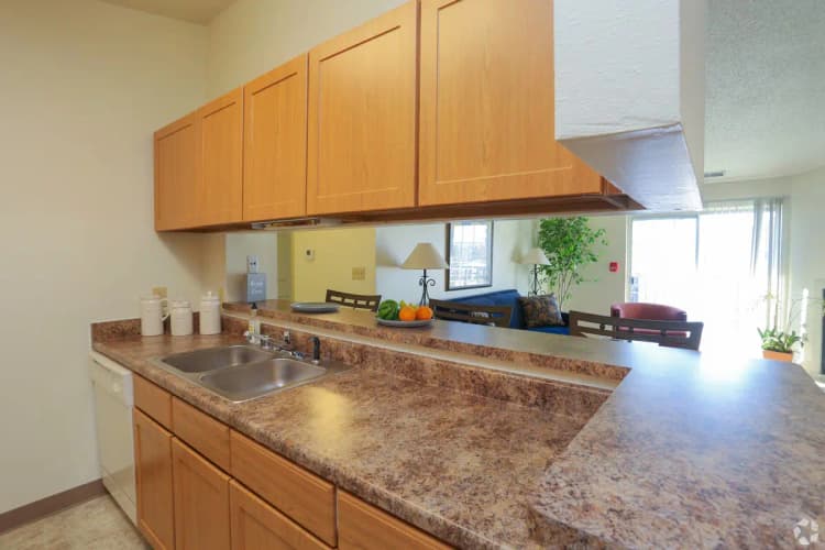 Milwaukee County apartments for rent - image - wood-creek-apartments-oak-creek-wi-kitchen (2).jpg