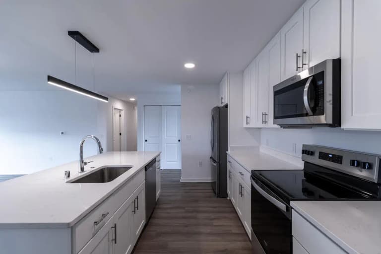 undefined apartments for rent - image - 4013-lk-vis-pkwy-oak-creek-wi-primary-photo.jpg