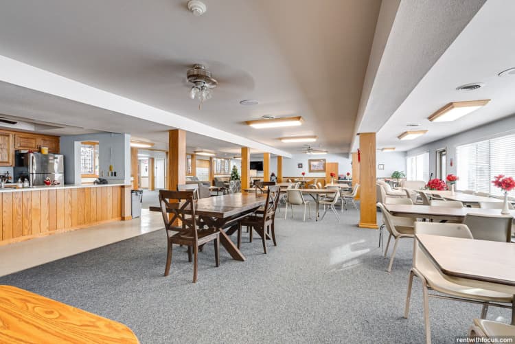 Milwaukee County apartments for rent - image - large (21).jpg