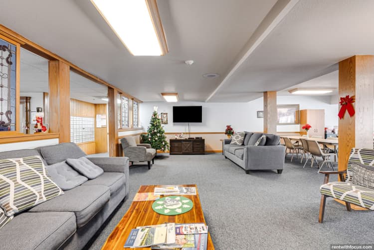 Milwaukee County apartments for rent - image - large (22).jpg