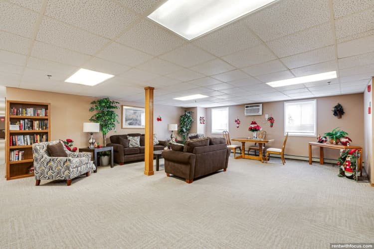 Milwaukee County apartments for rent - image - large (24).jpg