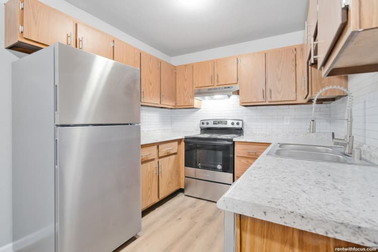 Milwaukee County apartments for rent - image - large (37).jpg