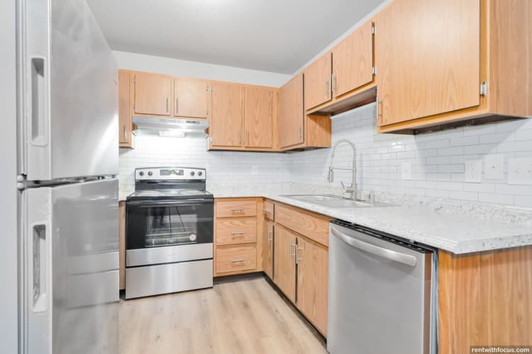 Milwaukee County apartments for rent - image - large (38).jpg