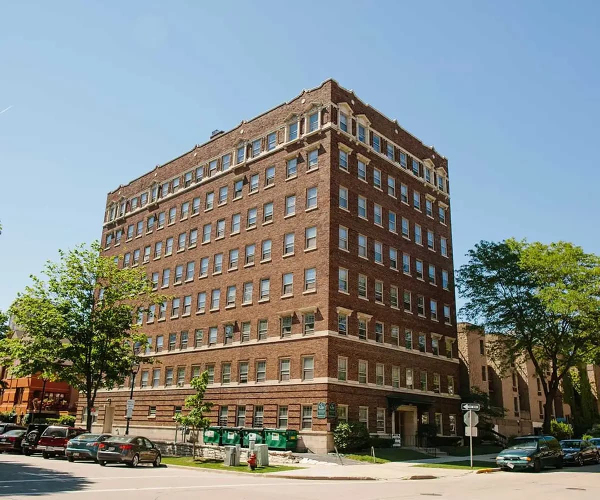 Milwaukee County apartments for rent - Property image - St. Clair - 1