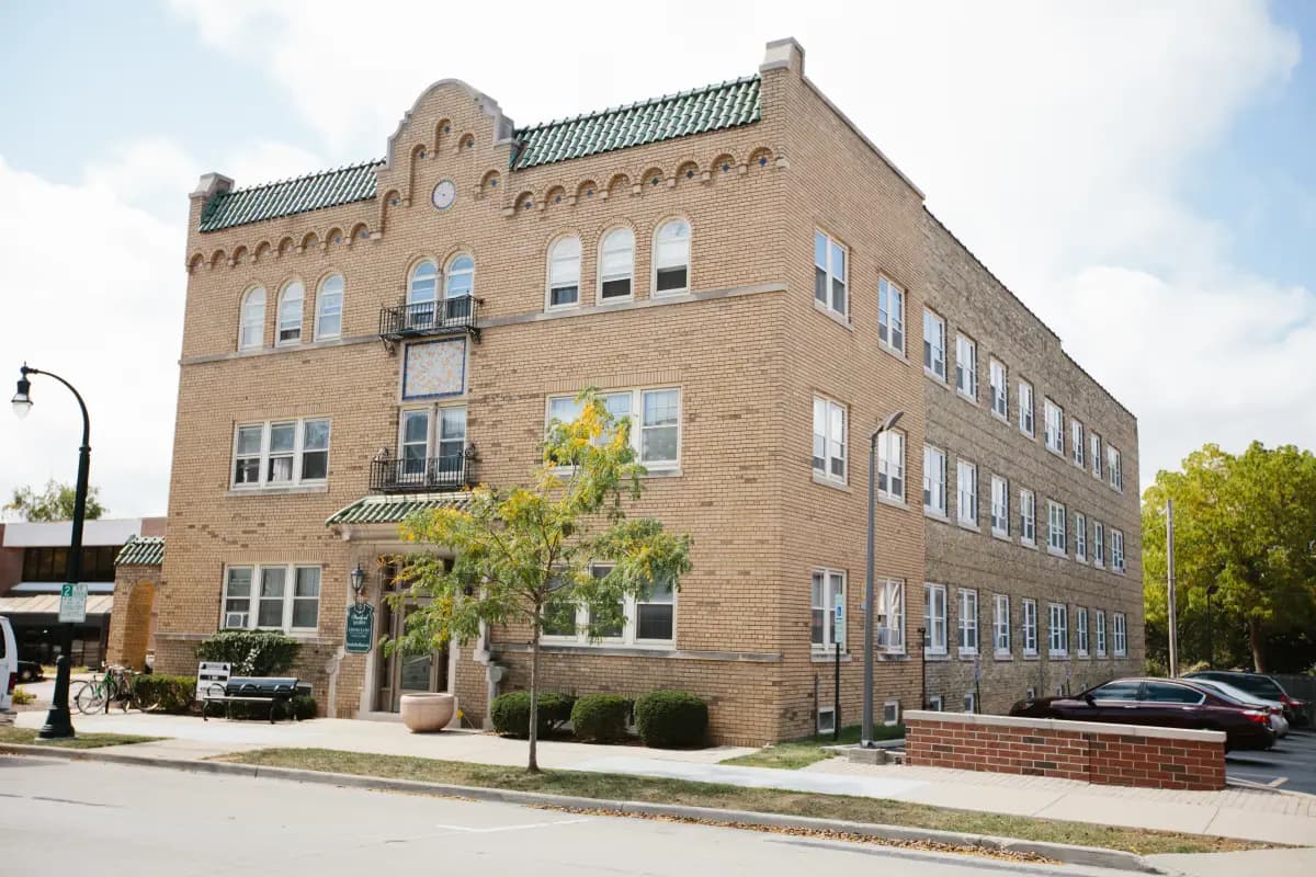 Milwaukee County apartments for rent - Property image - Stratford - 1